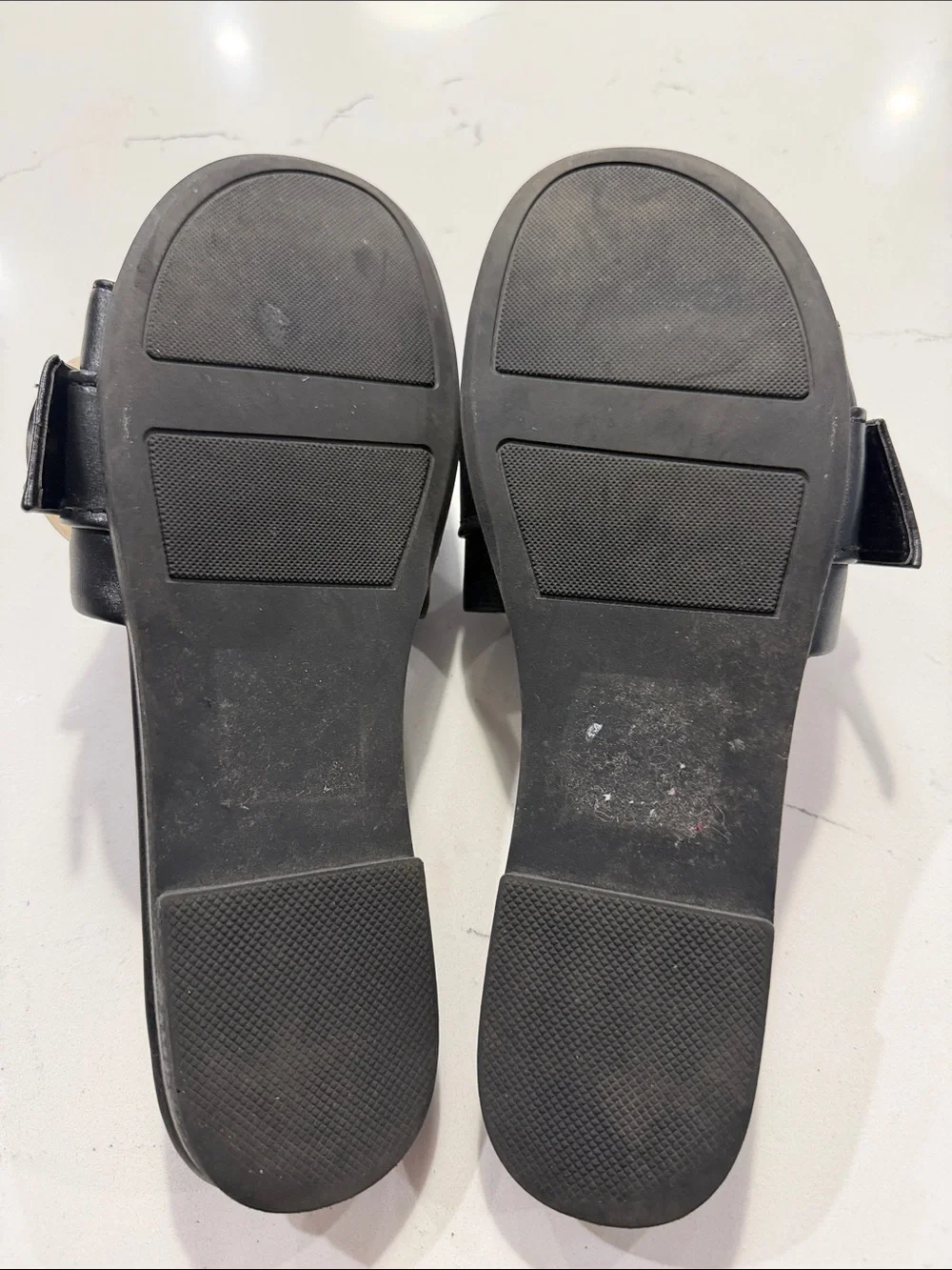 LC Lauren Conrad Henna Black Slide Sandals, Tortoiseshell Circle Buckle. Size 9.